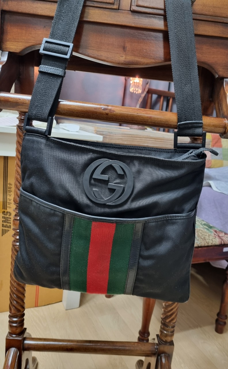 정품GUCCI 소호  삼선 크로스가방