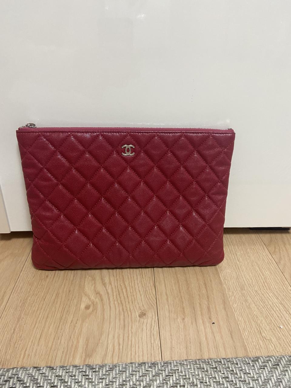 샤넬 캐비어 클러치 미듐