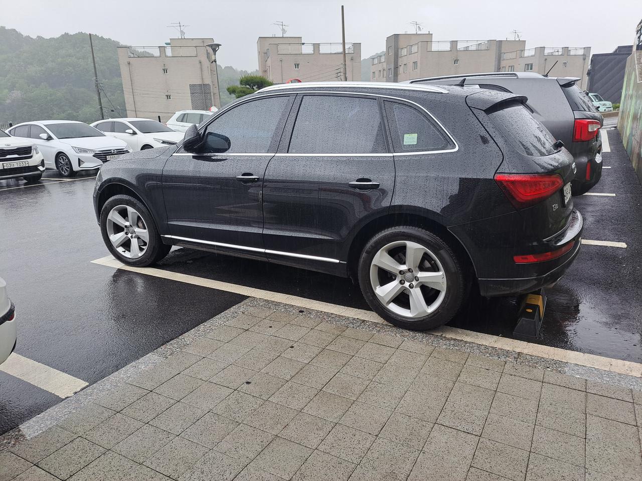 아우디 Q5 휠 판매합니다.