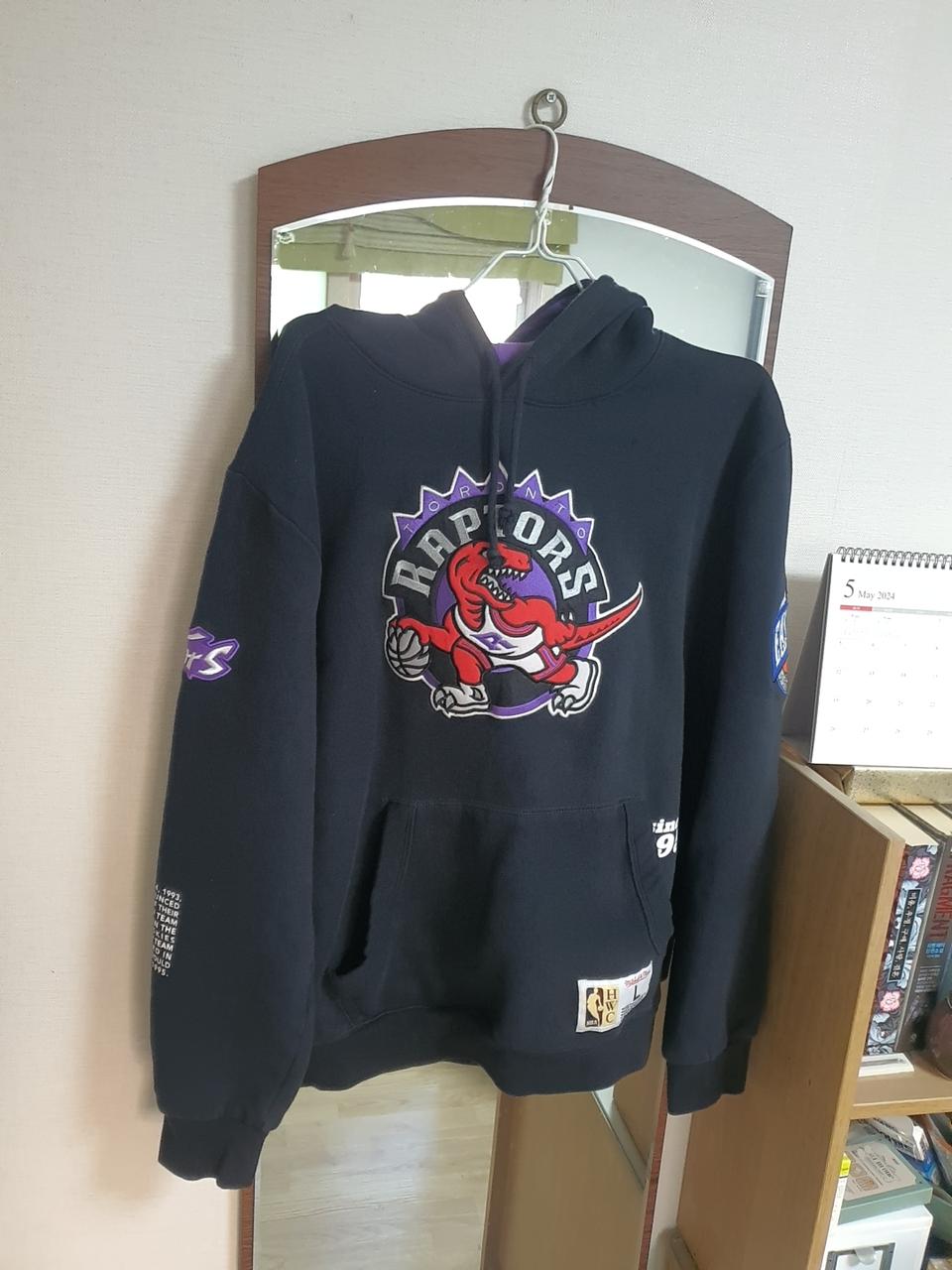 오버핏 자수 후드티 네이비색상 L사이즈 택포 5만원에 드려요