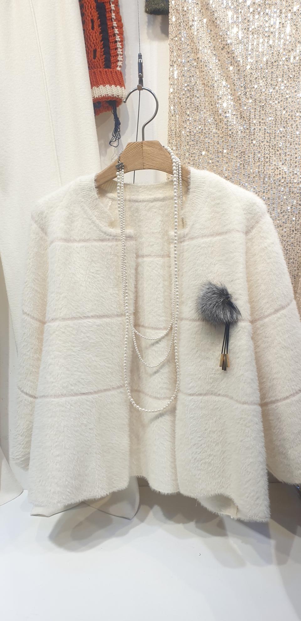 밍크코사지 가디건