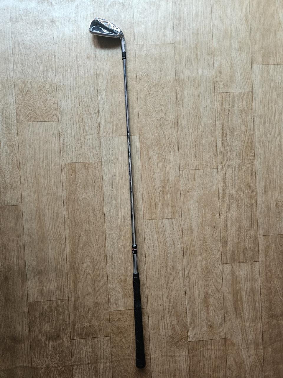 골프 초보자용 연습용 테일러메이드 r7  7번 그립양호
