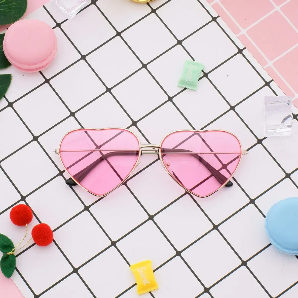 핑크 하트 선글라스 (체대 팬싸 인생네컷 소품)