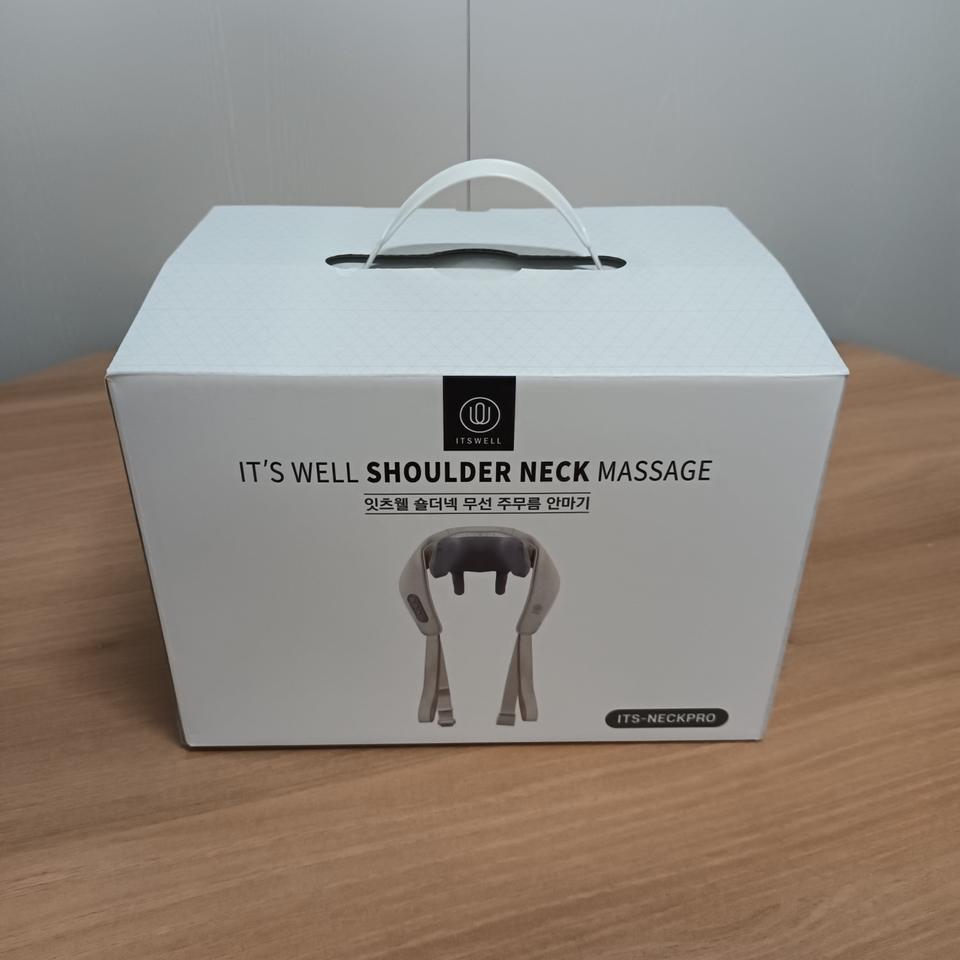 (새제품) 잇츠웰 숄더넥 안마기 저렴하게 판매합니다.