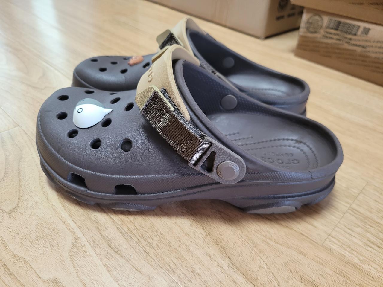 크록스 올터레인 정품 W8 250 호텔내부 1회착용 거의 새거 팝니다