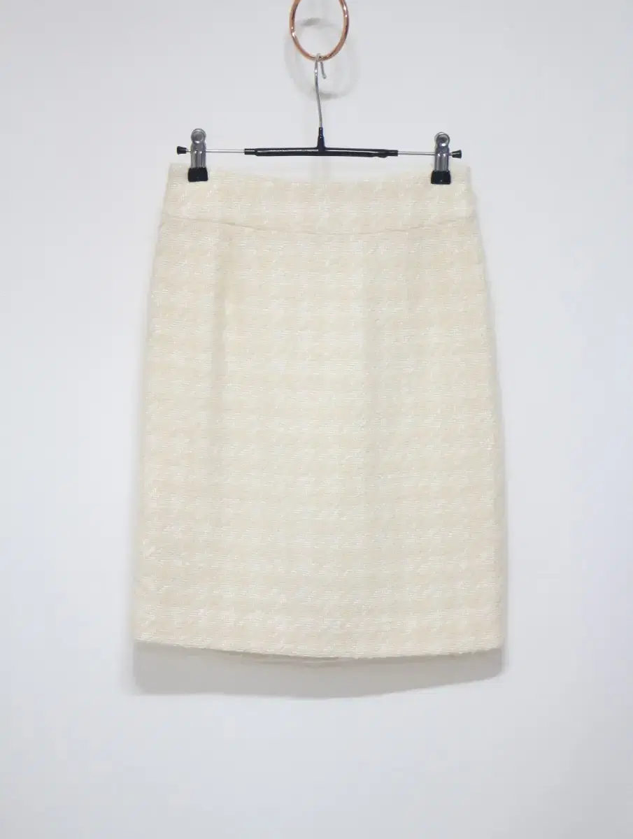 명품 로페 타탄 쟈가드 울실크 스커트(정품) 팝니다.