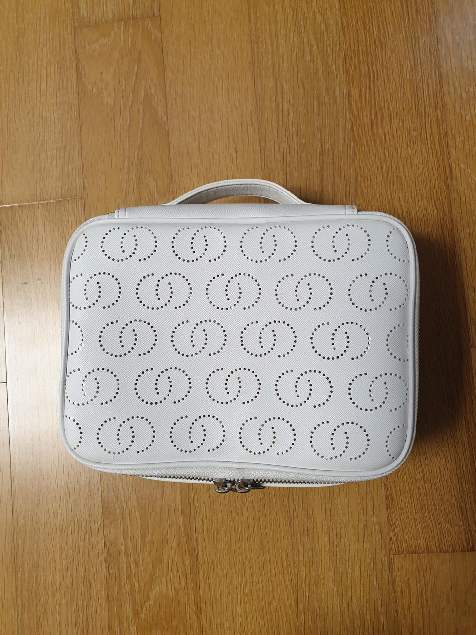 뉴스킨 프리미엄 파우치