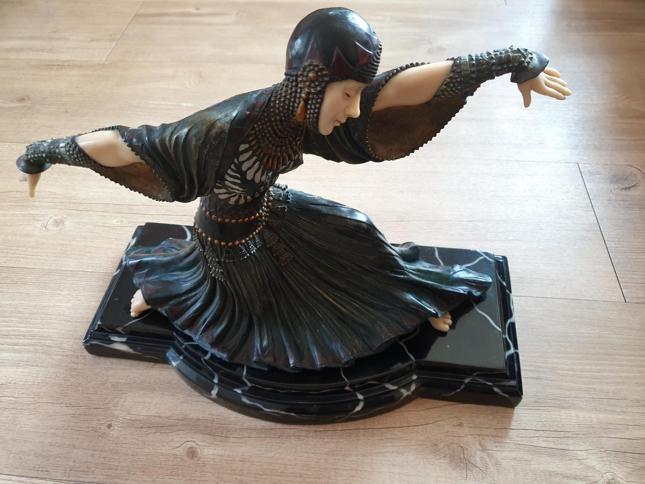 춤추는 무희 인테리어장식품