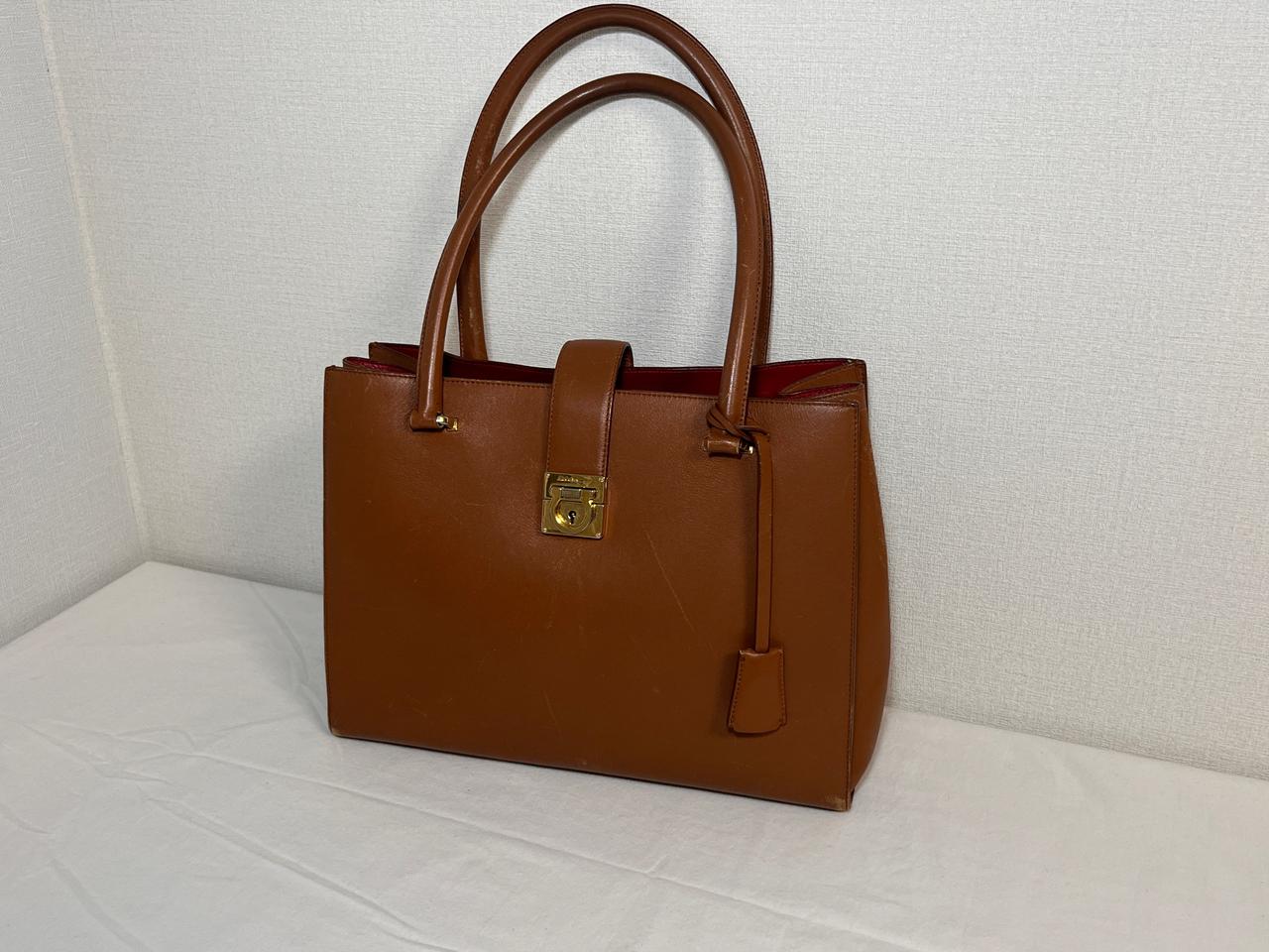 페라가모 마를린 간치니 브라운 숄더백