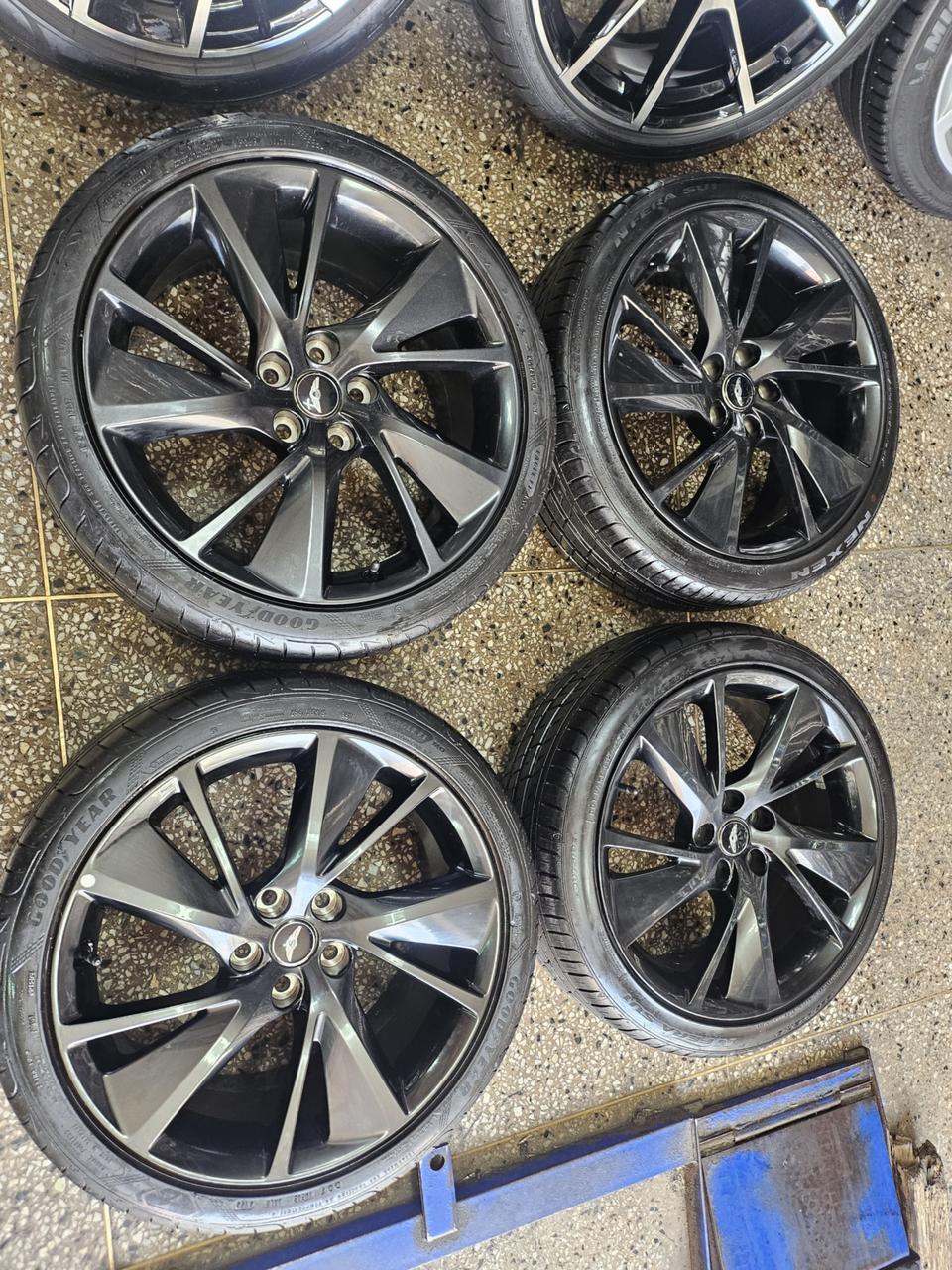 제네시스g70 19인치 정품휠타이어세트