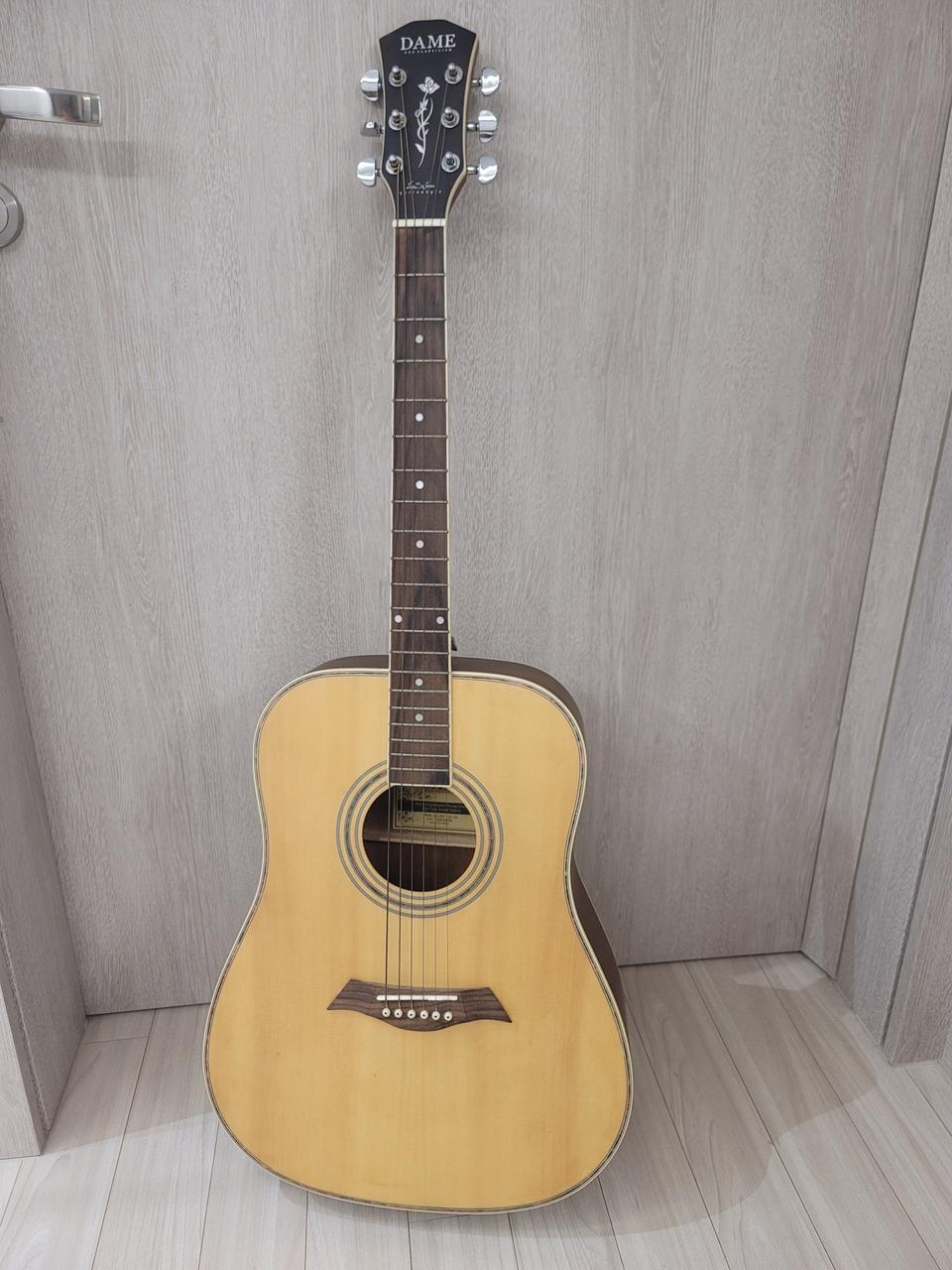 데임 통기타 상태깨끗. 착불