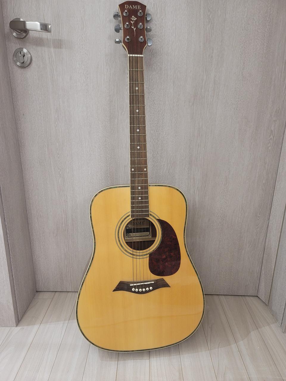 데임 통기타 상태깨끗.착불