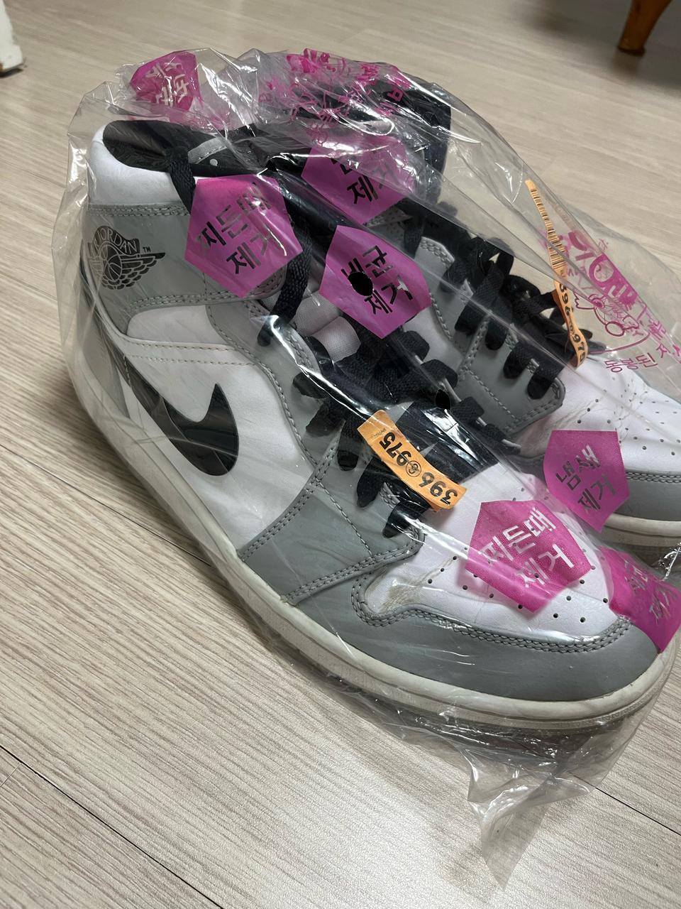 조던 1 미드 라이트 스모크 그레이 270