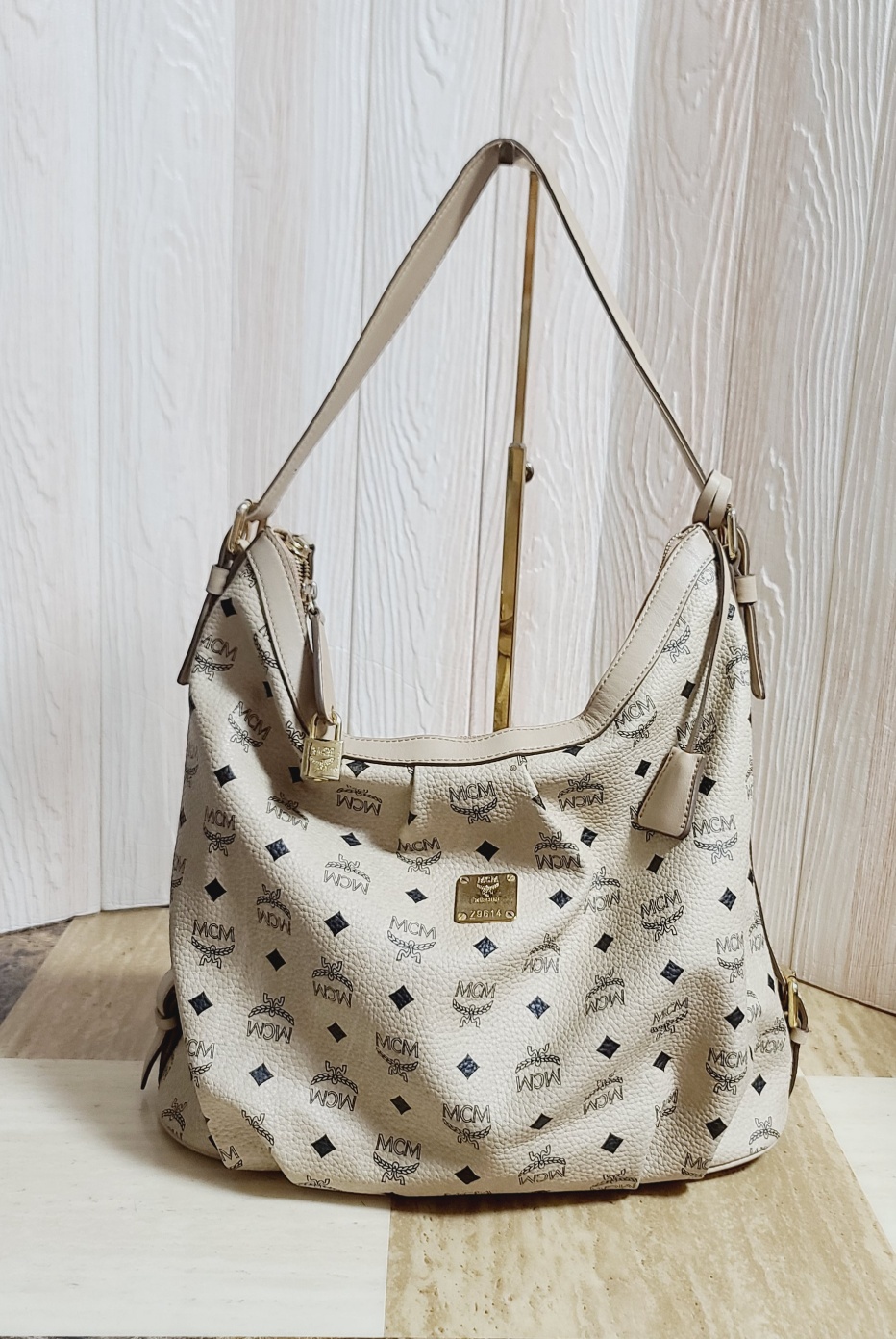 정품 MCM 비세토스 베이지 숄더백