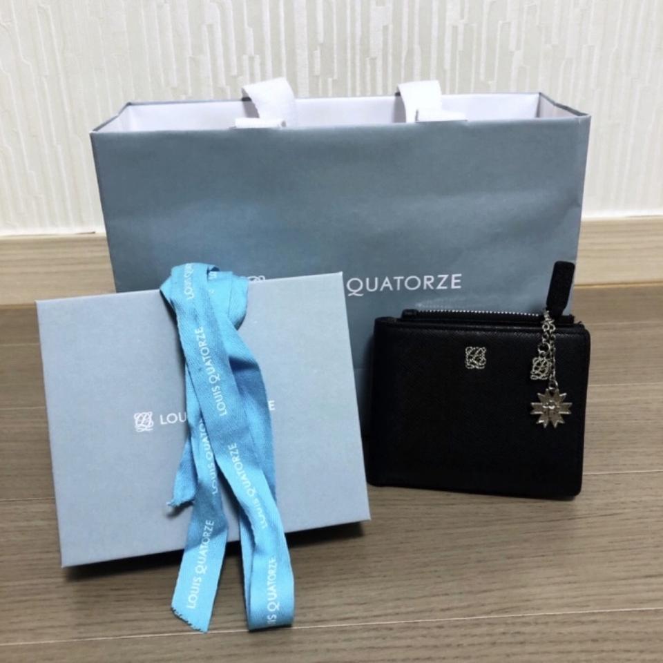 루이까또즈 여성 반지갑