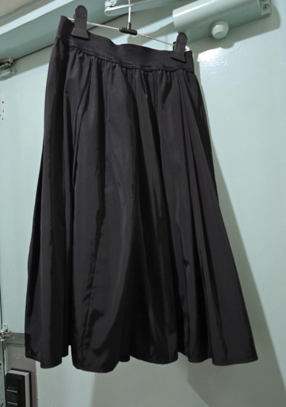 밴딩 치마 ㅡ프리