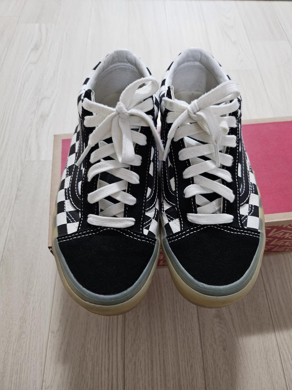 반스 체커보드 240