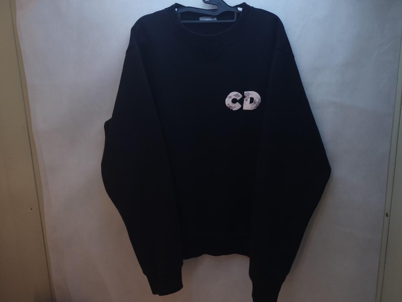 정품 디올 다니엘 페이드 맨투맨