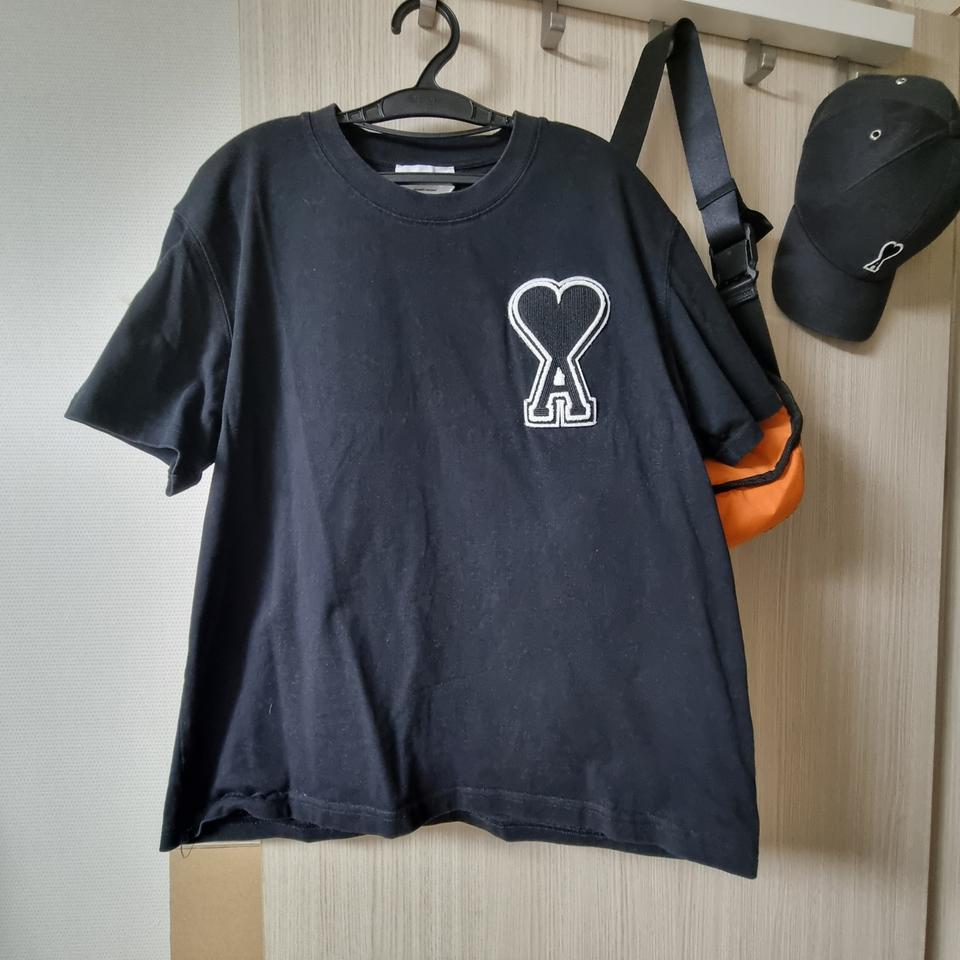 아미 반팔 셔츠 새상품급 팝니다.