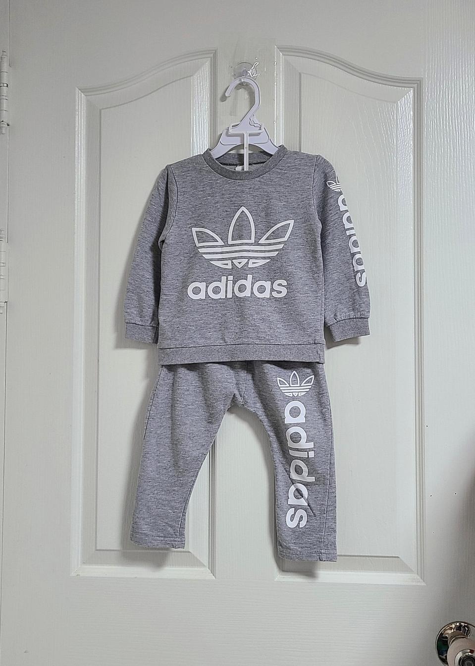 아디다스st 로고 레터링 트레이닝 상하복 세트(5호/3살용)