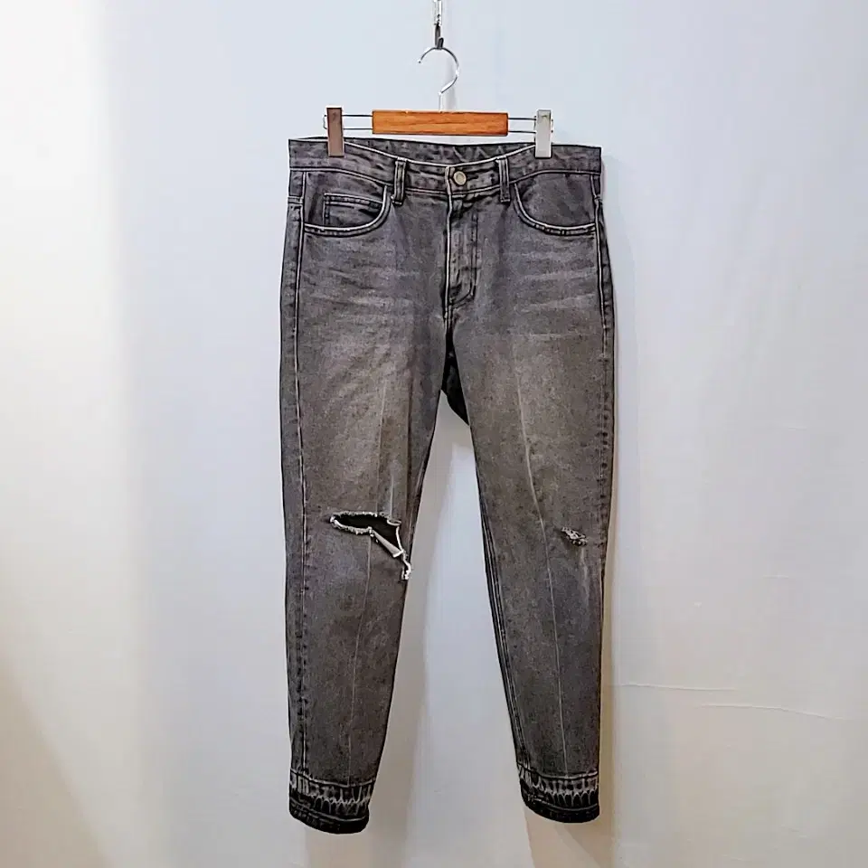 48) 솔리드옴므 찢 블랙진