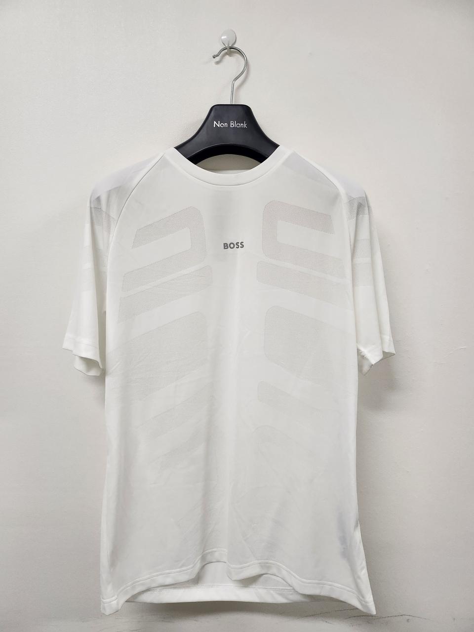 휴고보스 BOSS M 사이즈 반팔 티셔츠