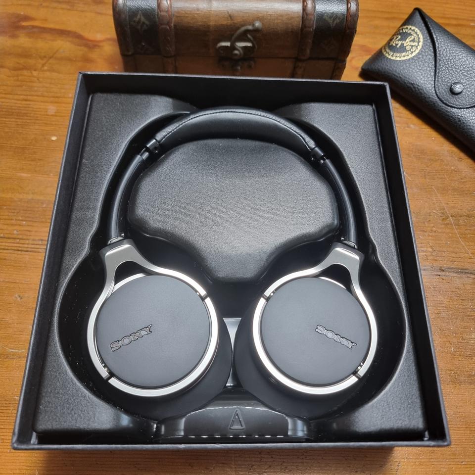소니 헤드폰