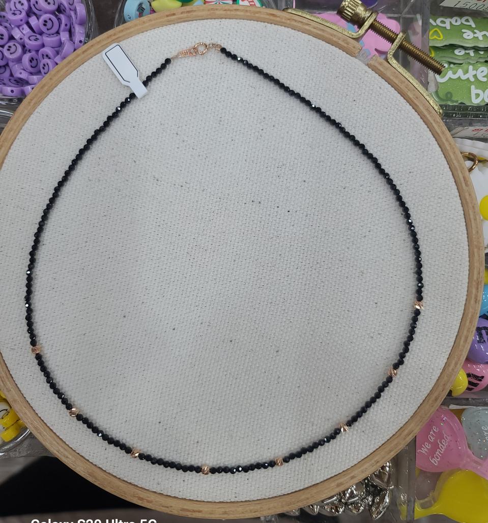 14k금과  스피넬  목걸이 입니다