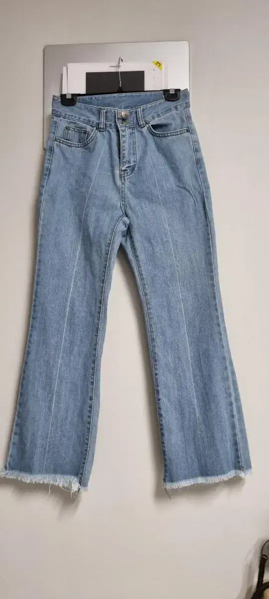 데이블루 부츠컷데님팬츠