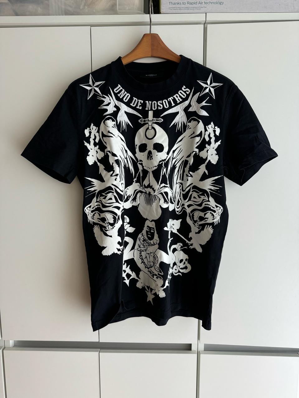 지방시 GIVENCHY 티셔츠 태양 리미티드에디션 L사이즈 정품 새상품급