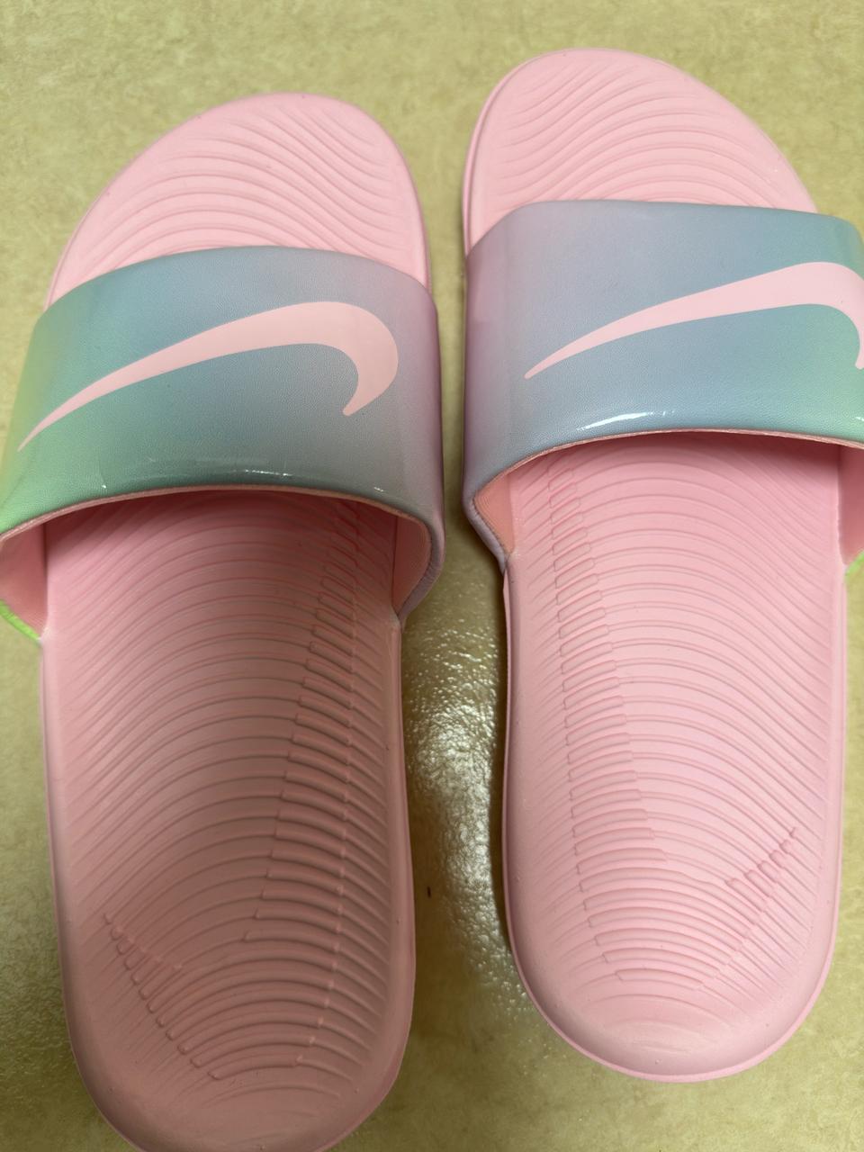 나이키 정품 슬리퍼(240) 새제품 판매합니다