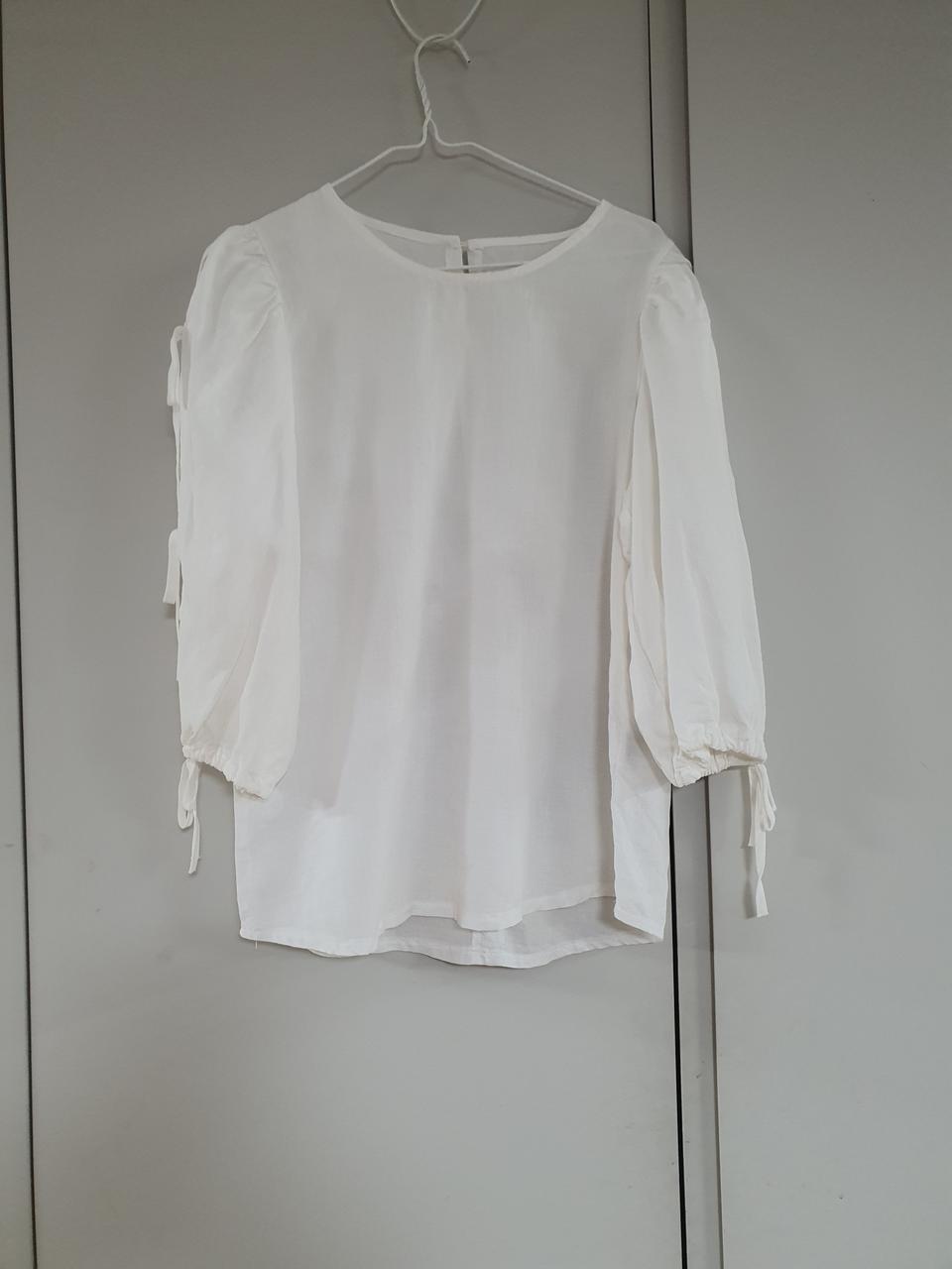 JS NEW YORK 리본 린넨 블라우스