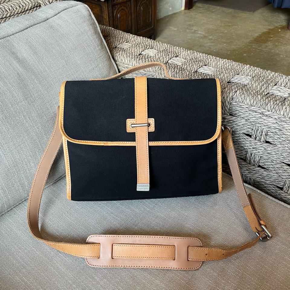 모베가르송 캔바스 레더 크로스 숄더백