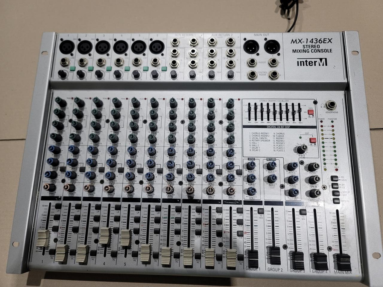 이펙트 내장 음향 믹서 입니다.