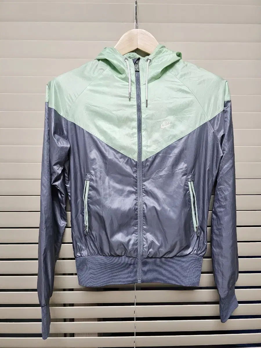 나이키 윈드러너 바람막이 S