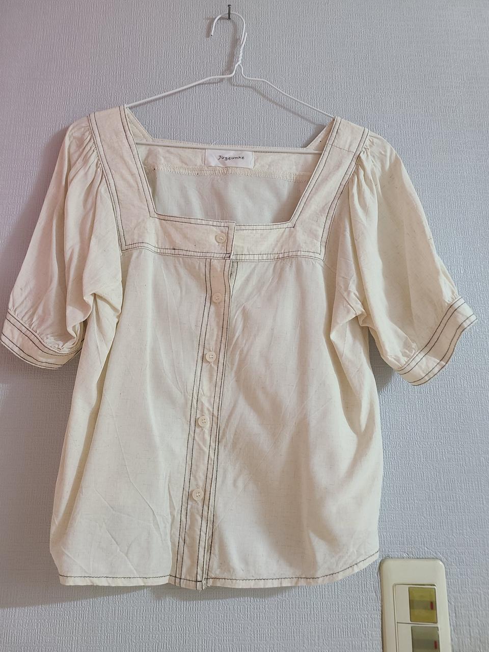 스퀘넥블라우스