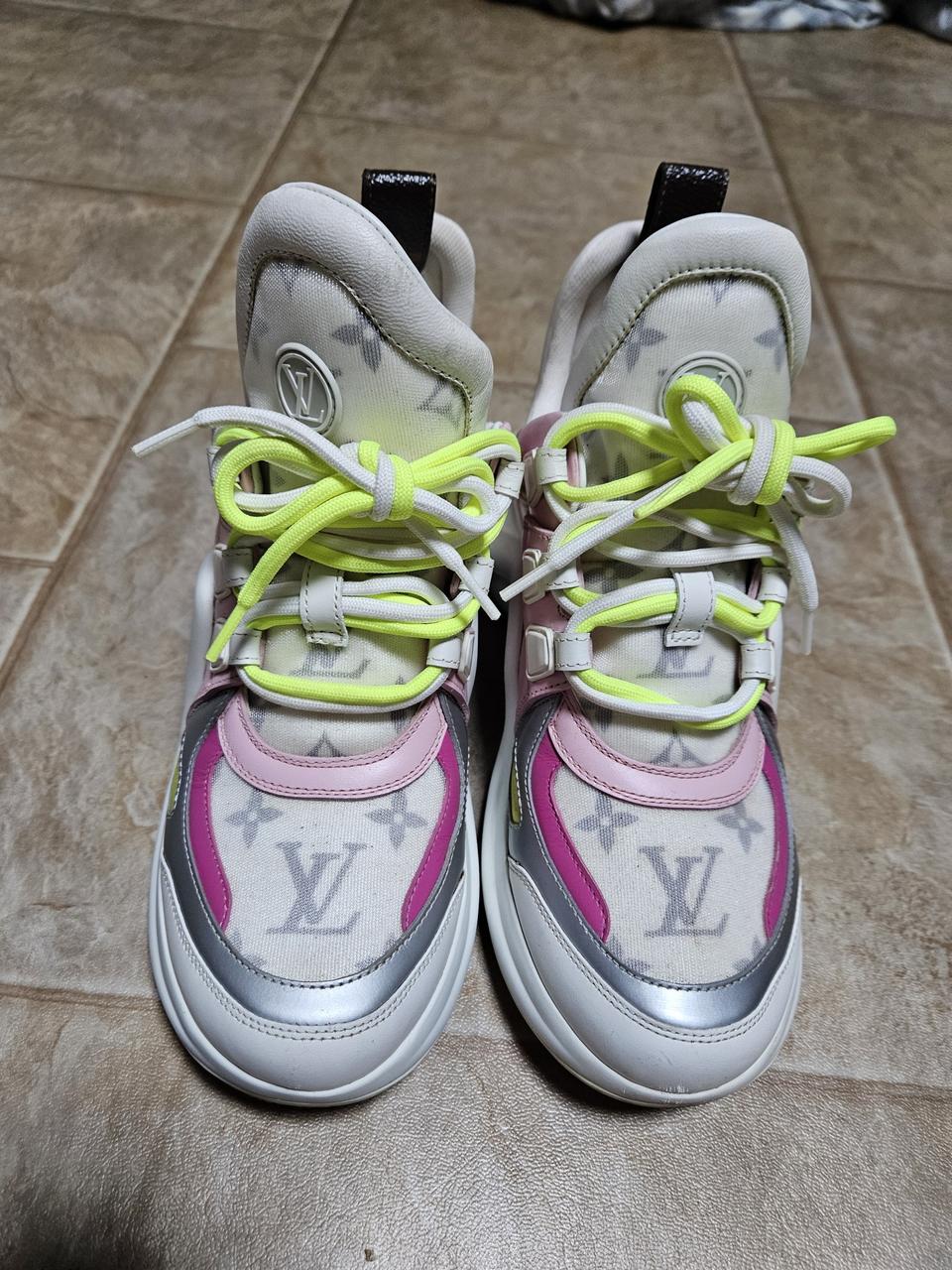 정품 루이비통 아치라이트