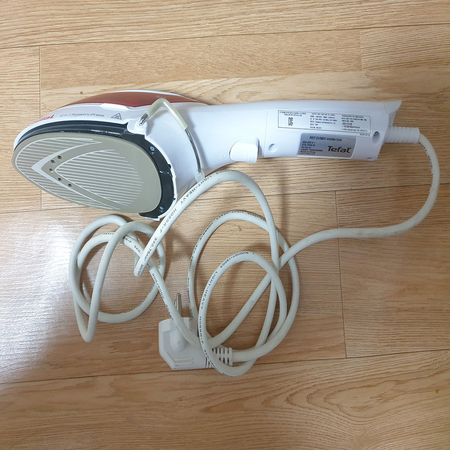 테팔 핸디형 스팀다리미 DV-8631KO 급하게 처분합니다