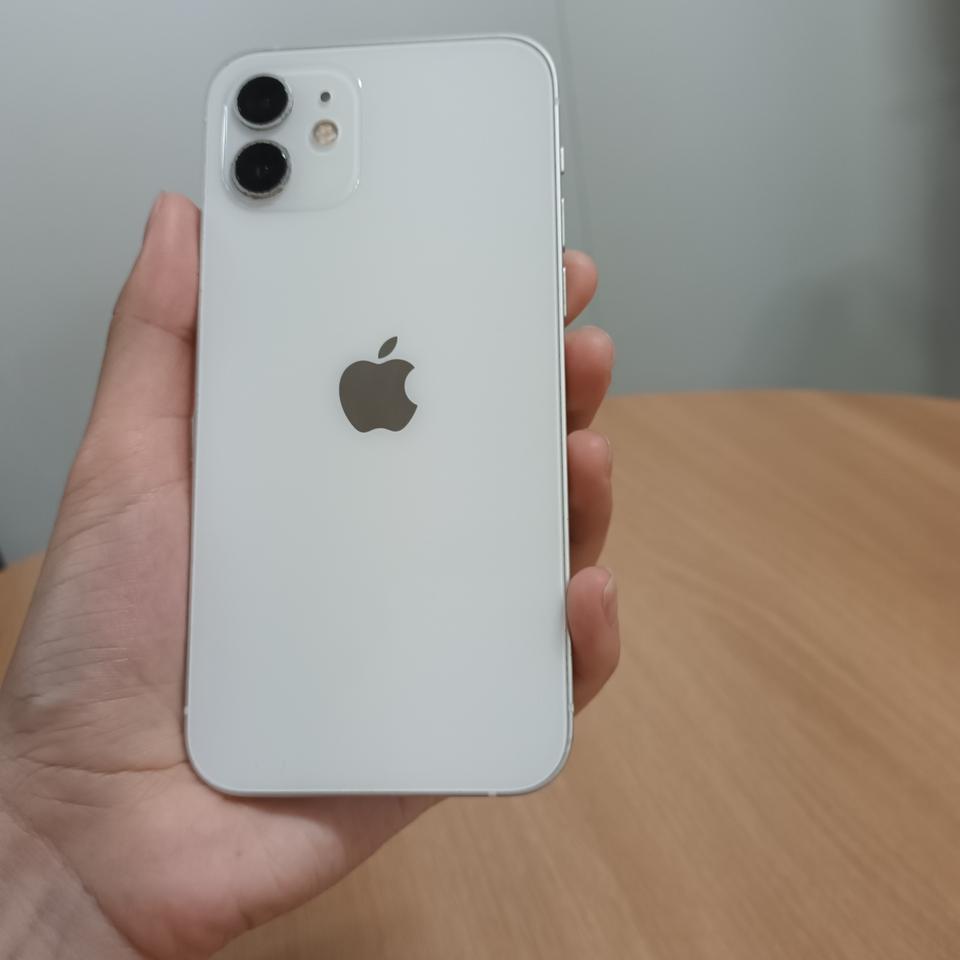 아이폰12 128GB 화이트 약정없는 특SS급 공기계 47만원 판매