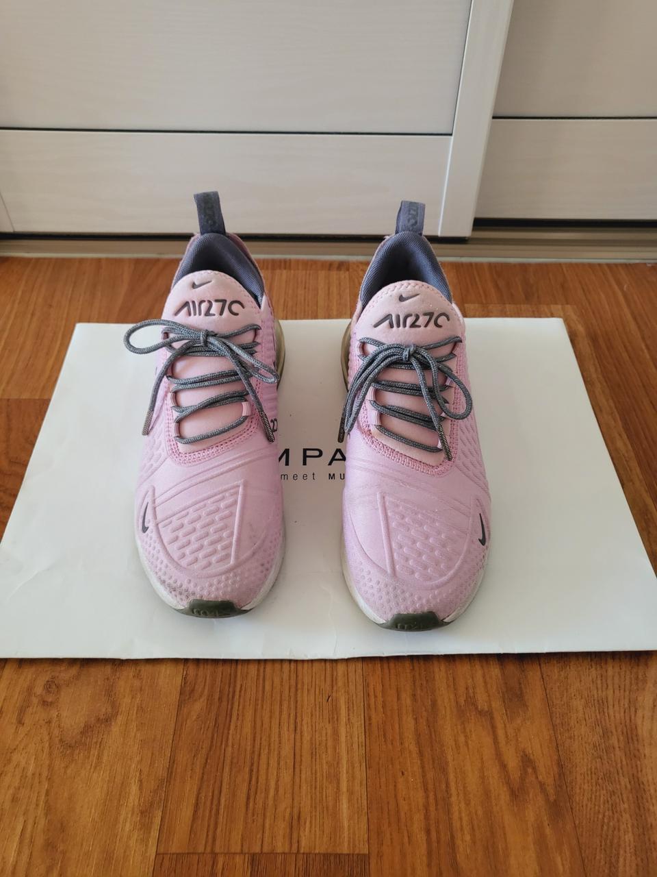 여성 나이키에어운동화235