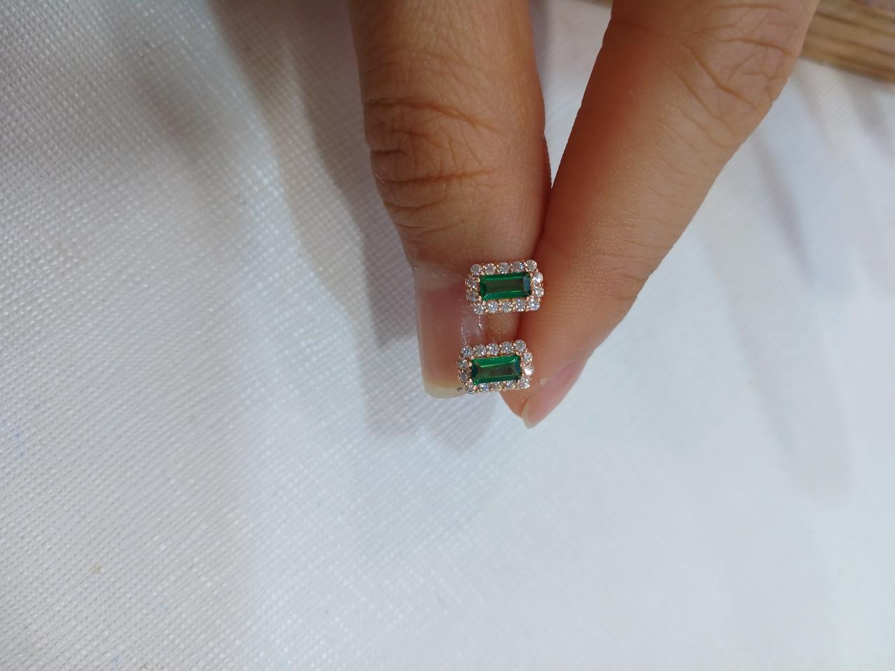 14k 그린 큐빅 스와로브스키 이어링 침.