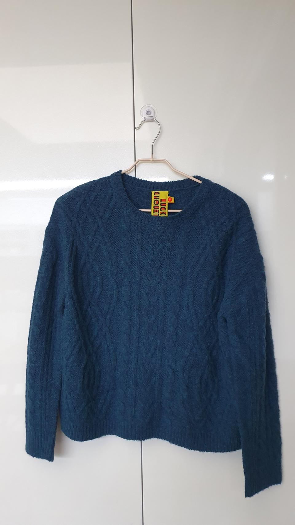 럭키슈에뜨 니트 프리사이즈