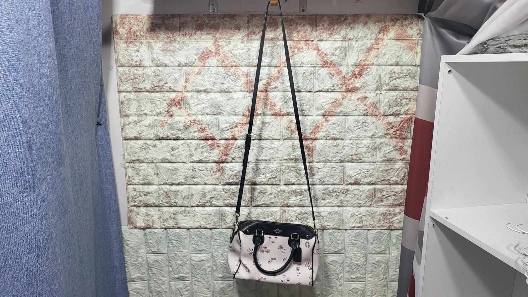 코치 미니크로스백