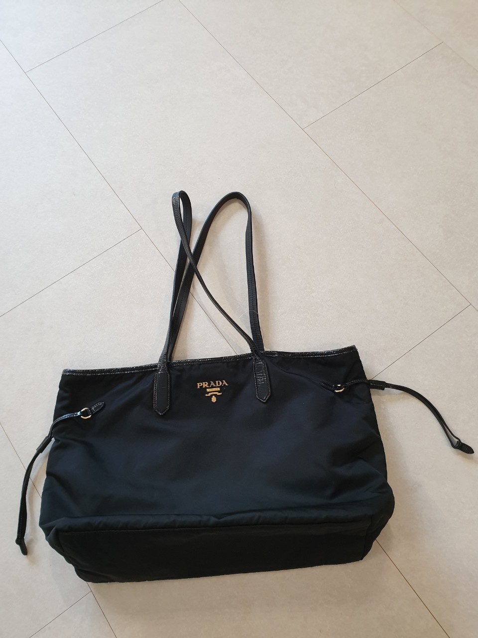 프라다 숄더백
