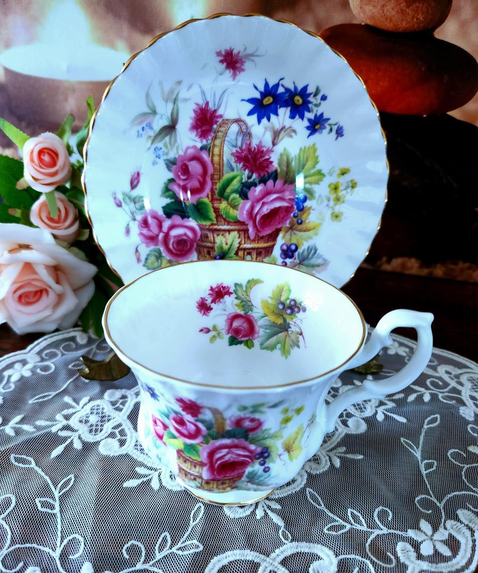 로얄알버트영국산 블랙마크의 듀오잔