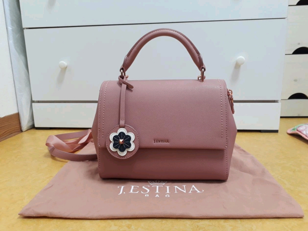 [마지막 가격인하]제이에스티나 사첼백