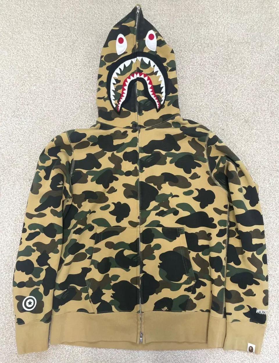 베이프 샤크 후드집업 (황계)