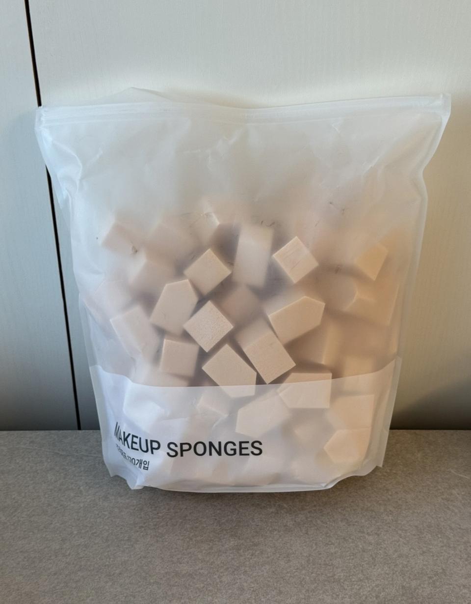 KF365 데일리하우스 메이크업 조각퍼프 100개