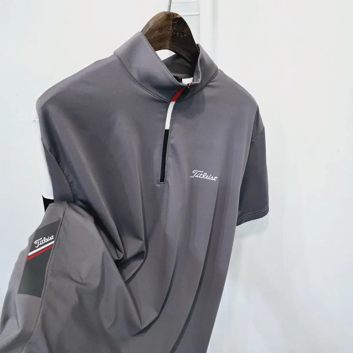 타이틀리스트 남성골프웨어 반팔집업 의류L100