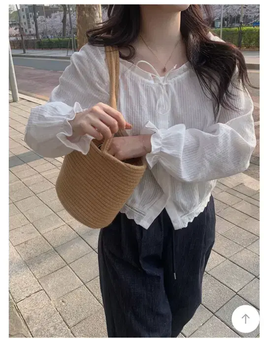 제니베리 리본 레이스 블라우스 런던레이스
